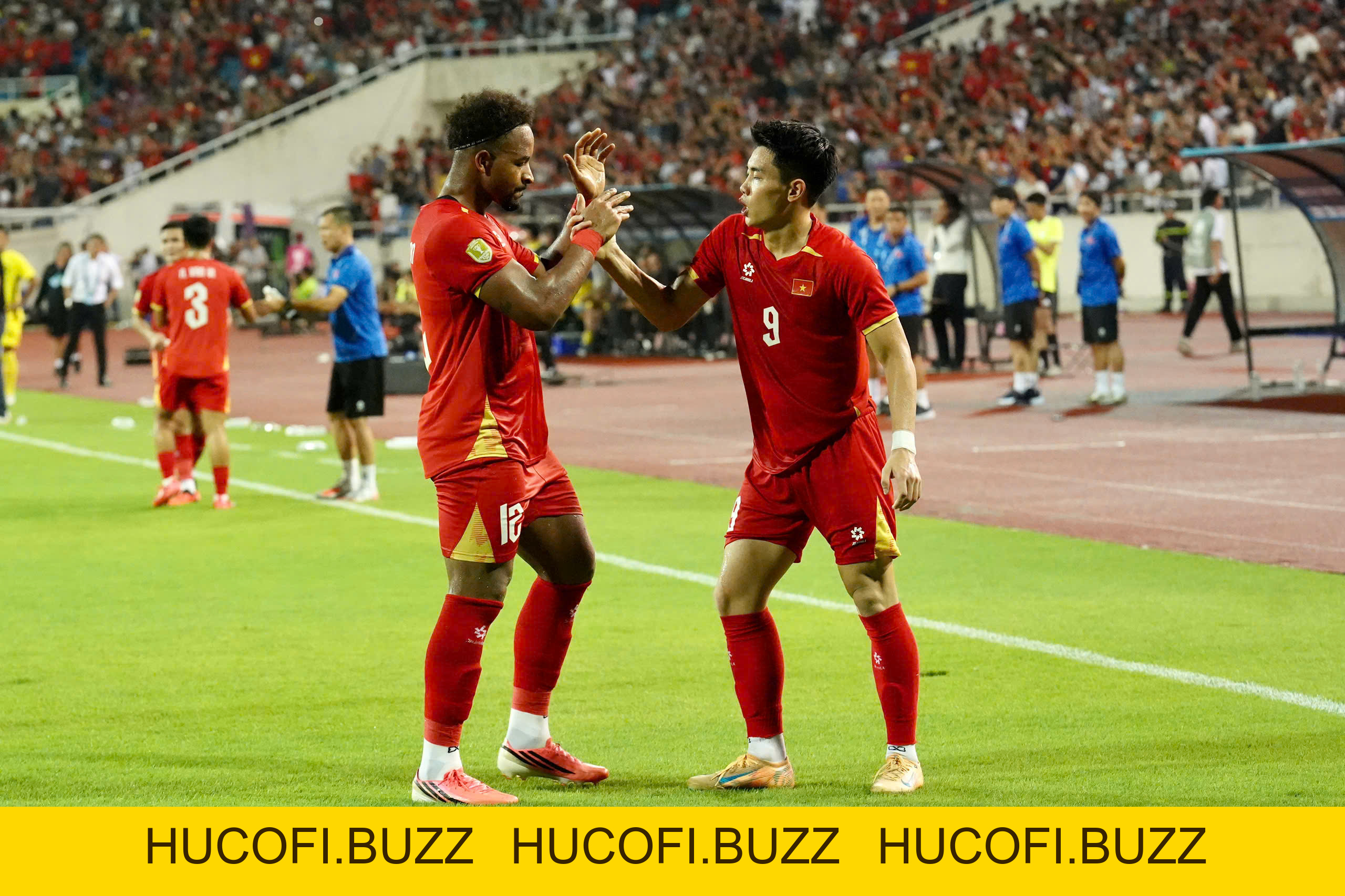 OK9 - Đình Bắc Nói Gì Khi Bị Xuân Son Bắt Kịp Thành Tích Ghi Bàn Tại AFF Cup 2026 - HUCOFI.BUZZ OK9 - Đình Bắc Nói Gì Khi Bị Xuân Son Bắt Kịp Thành Tích Ghi Bàn Tại AFF Cup 2026 - HUCOFI.BUZZ